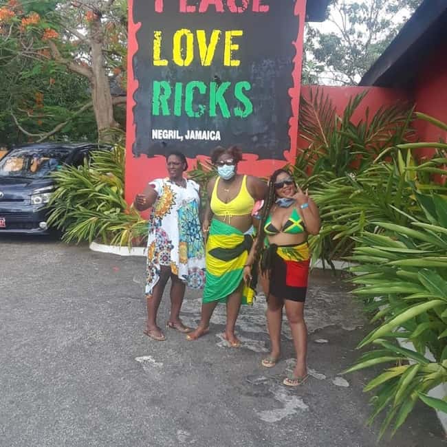 From Montego Bay: Negril Day Trip and Rick's Café Sunset - Who will enjoy this most