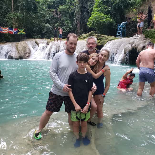 From Ocho Rios: Blue Hole Secret Waterfall & Highlight Tour - Meeting the guide in Ocho Rios