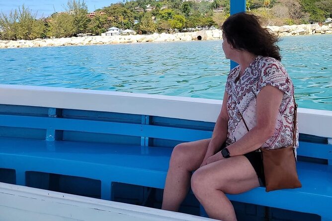Glass bottom Boat Tour and Snorkeling Experience in Montego Bay - Hand-Feeding Fish Adds a Memorable Moment