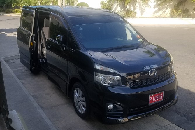 Grand Palladium Private Airport Transfer - Finding your driver at Sangster International Airport