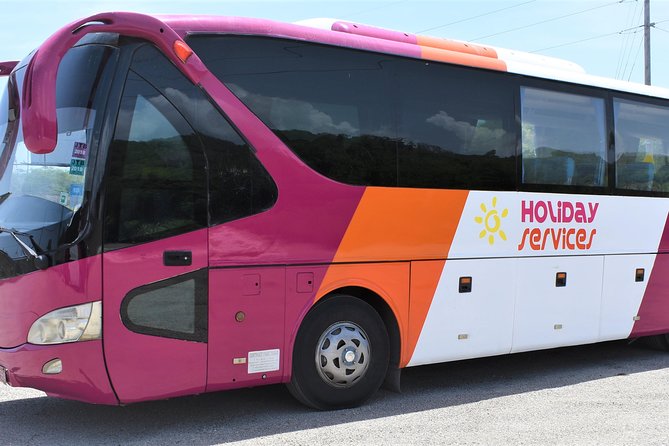 Group Private Kingston Airport Transfers (4 - 9 Persons) - Returning from your hotel to the airport