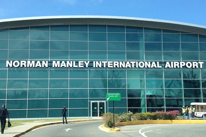 Group Private Kingston Airport Transfers (4 - 9 Persons) - The ride from Kingston to your hotel