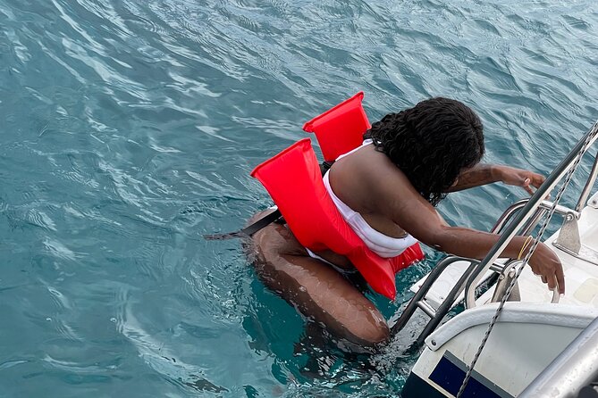Half Day Catamaran Party Boat, Snorkeling and Hip Strip Tour - The Hip Strip question and changing shore stops