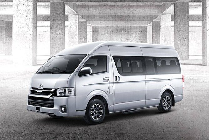 Hyatt Zillara or Ziva Rose Hall private Transfers - The short drive from Sangster Airport to Rose Hall