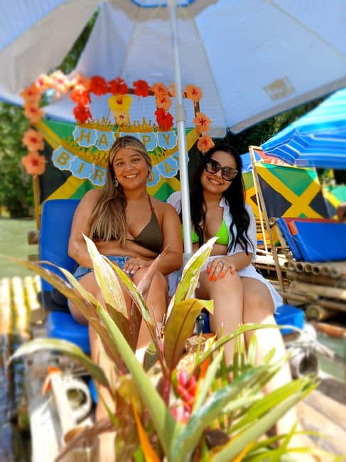 Jamaica Bamboo Rafting Experience with Limestone Massage - Meeting your driver and reaching the river