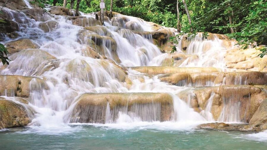Jamaica: Bob Marley, Dunn's River Falls and Luminous Lagoon - Nine Mile and Bob Marley’s childhood home