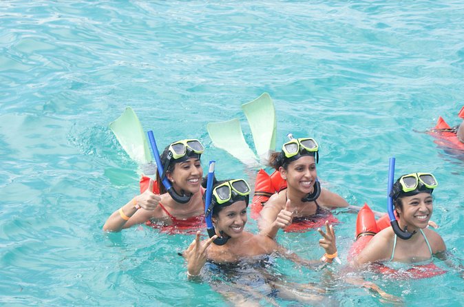 Jamaica Dunn's River Falls Party Cruise with Snorkeling - Practical tips for a smoother day