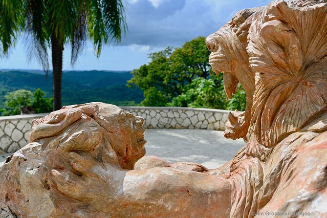 Jamaica Giants sculpture park, art galleries - Starting in the Vintage House gallery
