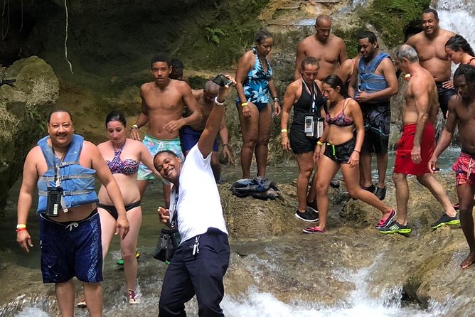 Jamaica Martha Brae River Rafting/Dunn’s River Falls Private Tour - Why the Martha Brae and Dunn’s River pairing works