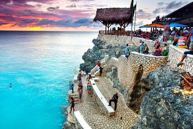 Jamaica Sunset at Rick's Cafe Private Tour with Transfer - A Private Tour That Leaves Room for Detours
