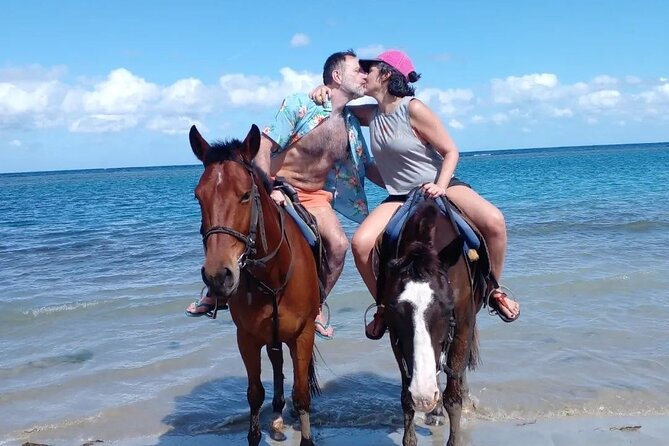 Kennedy's Horseback riding, Blue Hole and Secret Falls from Montego Bay - A short Ocho Rios market stop