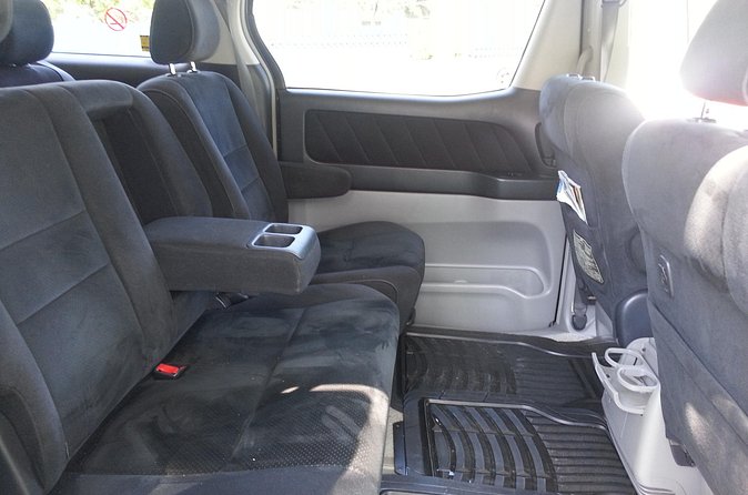 Kingston Airport Transfers to Runaway Bay - Choosing the right vehicle for your group