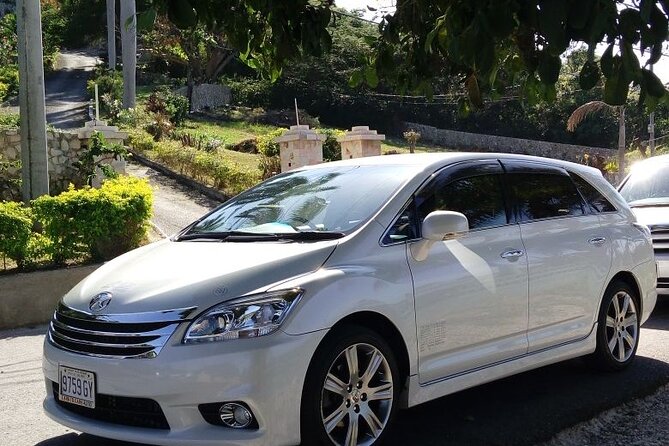 Kingston Airport Transfers to Runaway Bay - What the driver adds to the experience