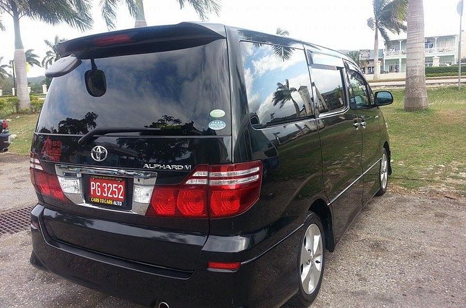 Kingston Airport Transfers to Runaway Bay - Price and value at $127 per person