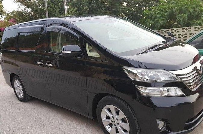 Kingston Airport Transfers to Runaway Bay - Who should book this transfer