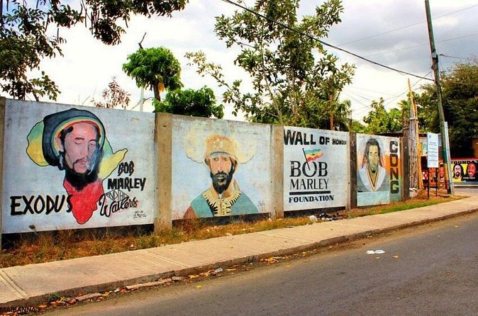Kingston City Tour (starting in Kingston) - Mona and the remains of an older Jamaica