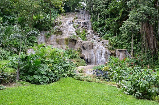Konoko Falls and Tropical Garden Tour from Ocho Rios - Booking, weather, and cancellation details