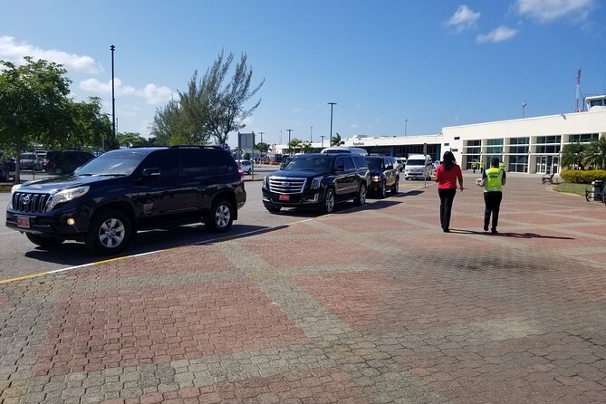 Luxury MBJ Airport Transfer to Montego Bay Hotels - What the Chauffeur Service Includes