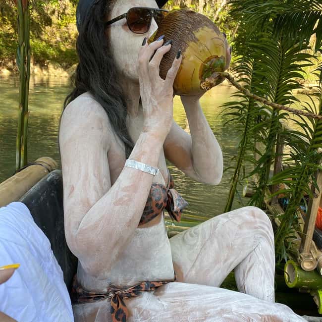 Marijuana Farm, Bamboo Rafting and Doctors Cave Beach Tour - FAQ