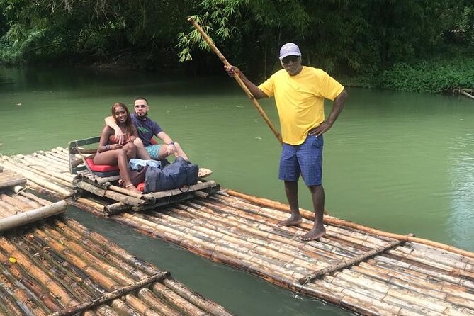 Martha Brae Rafting Ocho Rios, Runaway Bay, Falmouth&Montego Bay - The ride to Martha Brae with a local driver