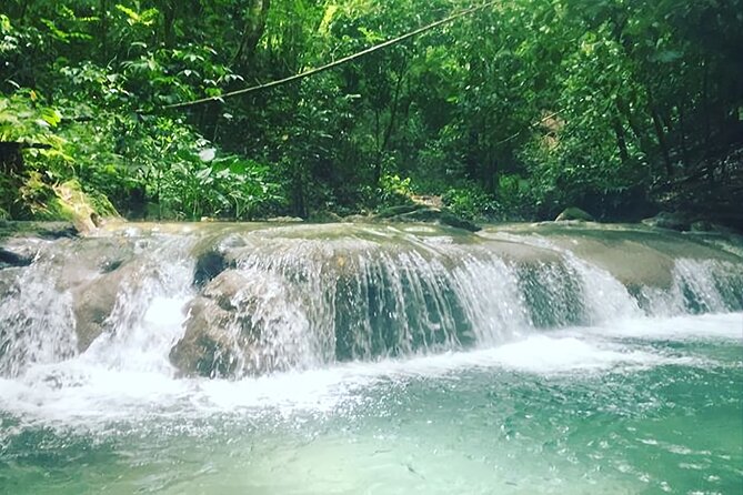 Mayfield Falls Tour with Lunch, drink, Entry & Transp(Original) - Lunch after the river walk
