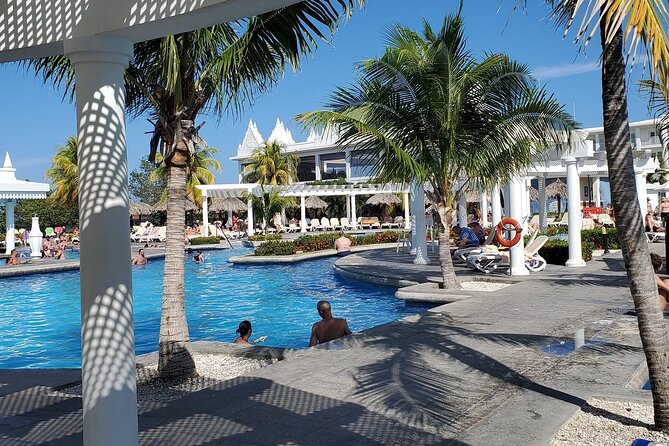 Montego Bay Airport Ja (MBJ) to Hotels in Montego Bay or Falmouth - Falmouth hotels: allow up to 45 minutes