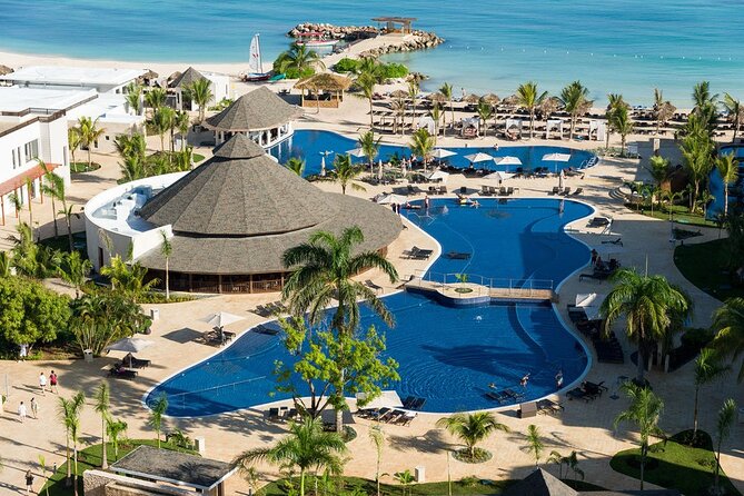 Montego Bay Airport Ja (MBJ) to Hotels in Montego Bay or Falmouth - Pickup, flight delays, and the return journey