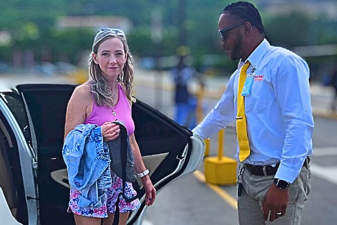 Montego Bay Airport (MBJ) Transfer One-Way or Round-Trip to Hotel - What the drive to Ocho Rios or Negril is like