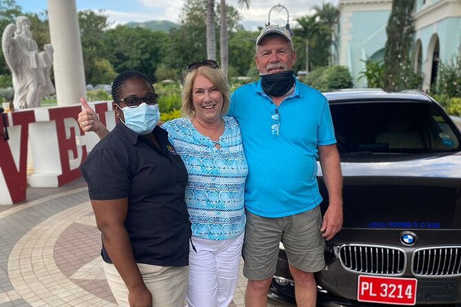 Montego Bay Airport Private Luxury Taxi:Montego Bay Resorts - The private format is best for small groups