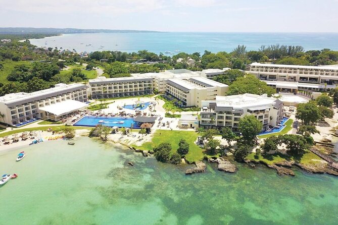 Montego Bay Airport Private Taxi to Royalton Negril - Flight delays and the importance of accurate details