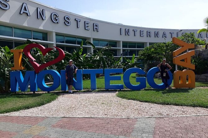 Montego Bay Airport Private Transfer to Hotels in Montego bay - Leaving Montego Bay Airport without the usual hassle