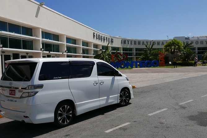 Montego Bay Airport Transfer to Hilton Rose Hall - Key points at a glance