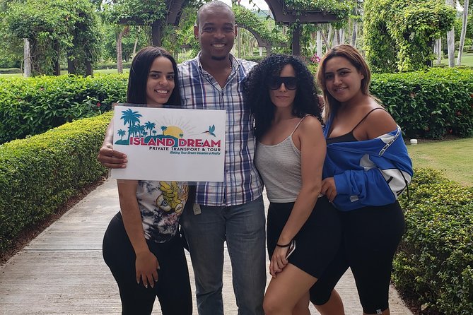 Montego Bay Airport Transfer to Hilton Rose Hall - A short ride with no extra stops
