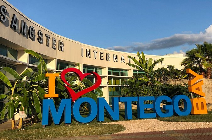 Montego Bay Airport Transfer to Hotels in Montego Bay or Falmouth - Montego Bay or Falmouth: choose the right destination