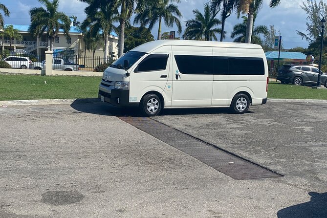 Montego Bay Airport transfers-Excellence,Royalton,Ocean Coral Spring(Round Trip) - Key points at a glance
