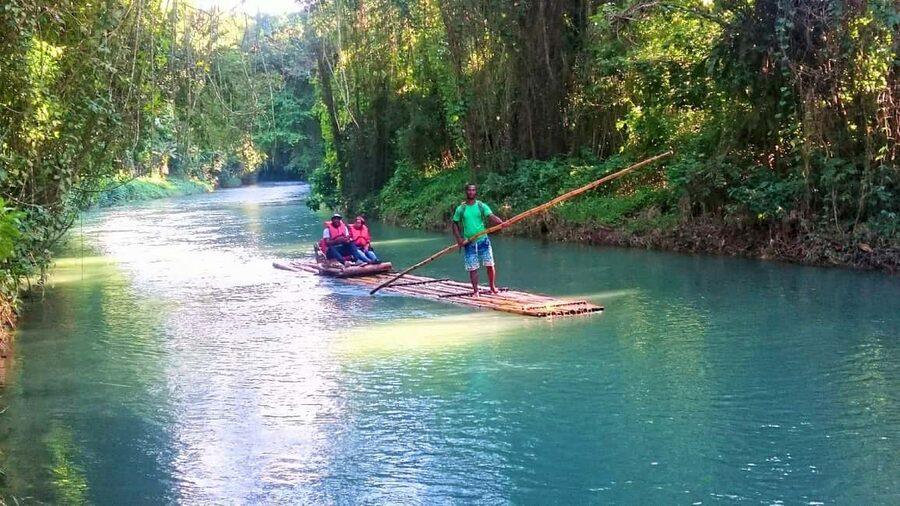 Montego Bay: Bamboo Raft Cruise on the Great River - My call: book it if you want a relaxed, social river day