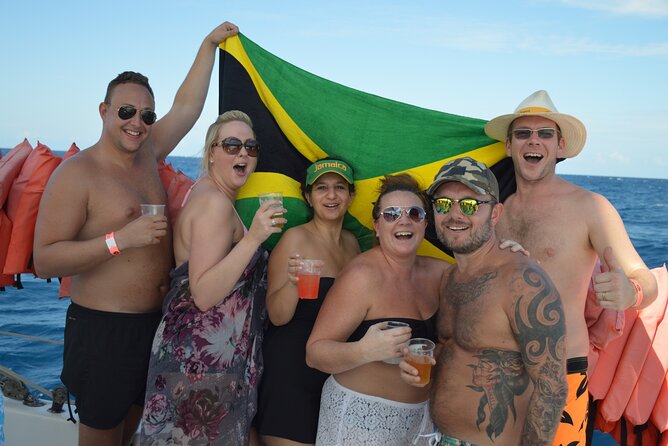 Montego Bay Catamaran: Snorkel Tour with Open Bar & Reggae DJ - Practical tips for a smoother afternoon