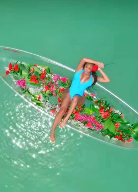 Montego Bay: Clear Kayak Drone Photoshoot Experience - What the photographers add