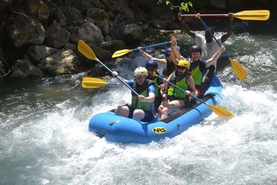 Montego Bay: Dunn's River Falls and River Rapids Adventure - Two Jamaican waterways in one five-hour outing