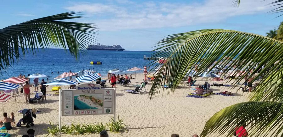 Montego Bay Excursion and Beach - A first look at Montego Bay beyond the resort wall