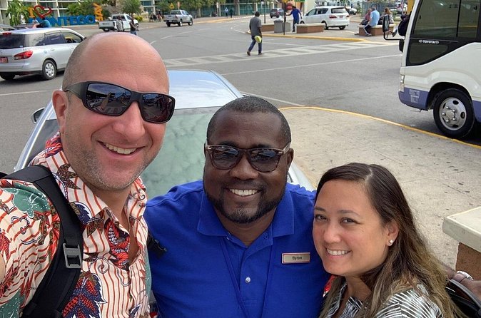 Montego Bay Hotels Airport Private Transfer - What drivers add to a basic transfer