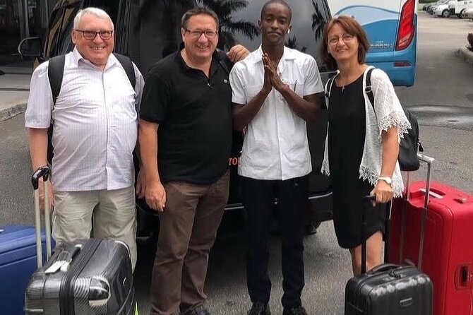 Montego Bay Jamaica Airport Transfer to Montego Bay and Falmouth - A simple landing at Sangster International Airport
