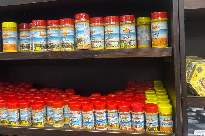 Montego Bay Sightseeing, Souvenir Shopping and local food hunt - Shopping for souvenirs without rushing