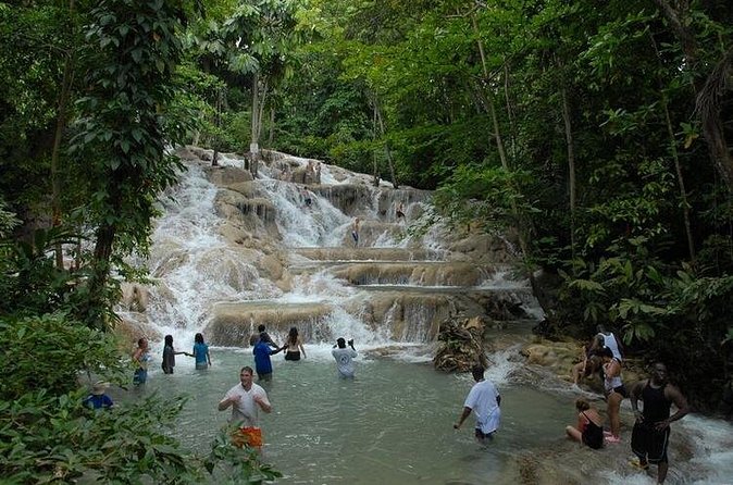 Montego Bay tour: Dunn's River Falls - Fitness, clothing, and practical planning