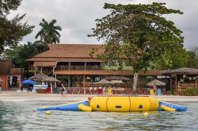 Negril Beach Break and Ricks Cafe - Montego Bay Cruise Port - What the guides add to a long day