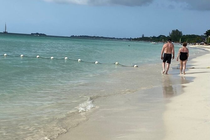 Negril day! beach and west end Cliffs with French Guide - Why this Negril day feels more personal