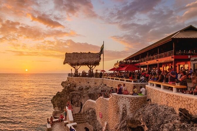 Negril Seven Mile beach and Rick’s Cafe from Montego Bay - Rick’s Café and the 150-foot cliff