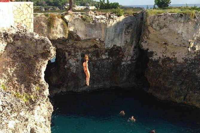 Negril Seven Mile beach and Rick’s Cafe from Montego Bay - The guides can make the day feel personal