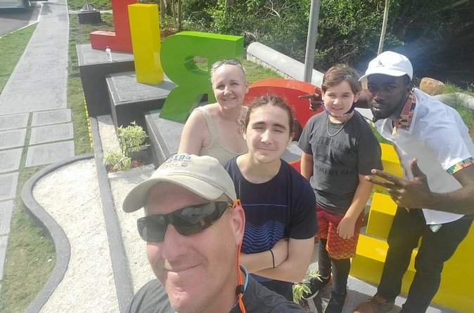 Negril, Seven Mile Beach, Rick's Cafe Private Day Tour - Rick’s Cafe and the West End cliffs