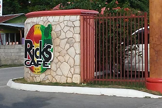 Negril seven Miles Beaches & Shopping Only | Spend more time on the Beach: - Time on Negril’s famous beach